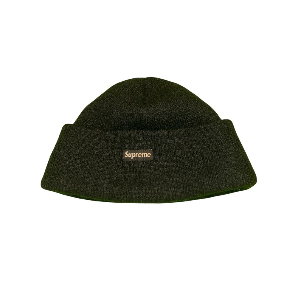 Supreme beanie good for the winter fairy